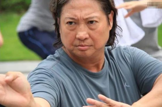 范冰冰以前的十个男友曝光 范冰冰的初恋男友原是李解