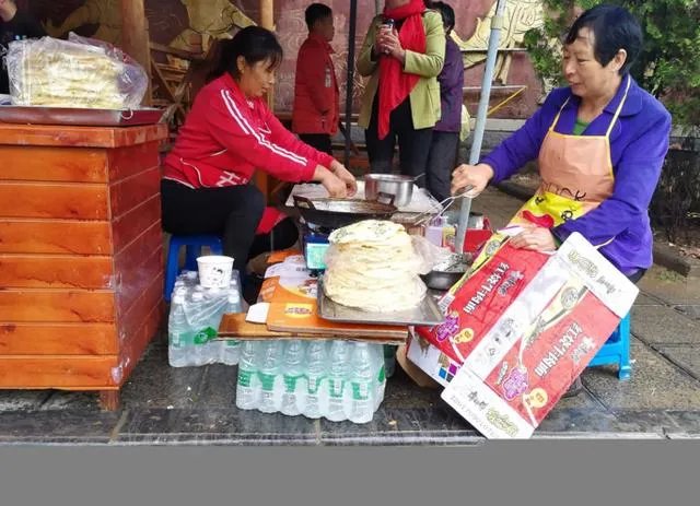 卖煎饼日进账8千,我们是不是要改变一下自己了？