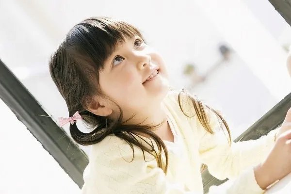 90后女生立遗嘱将房产留闺蜜，为何当代年轻人不注重“香火”了？