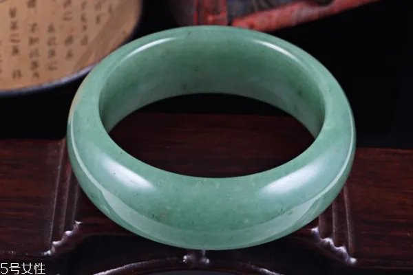 怎样辨别东陵玉的真假 从这几点下手