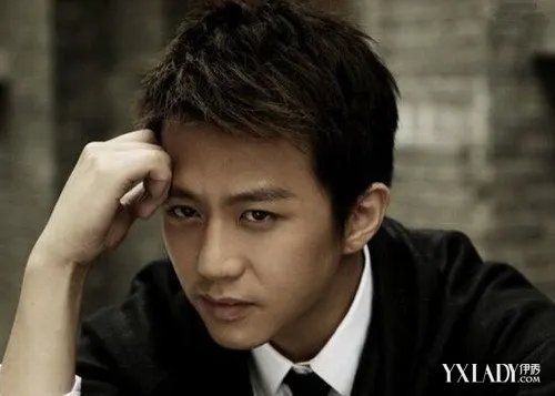 邓超暧昧短信曝光跑男终于圆邓超鹿晗的“父子”梦