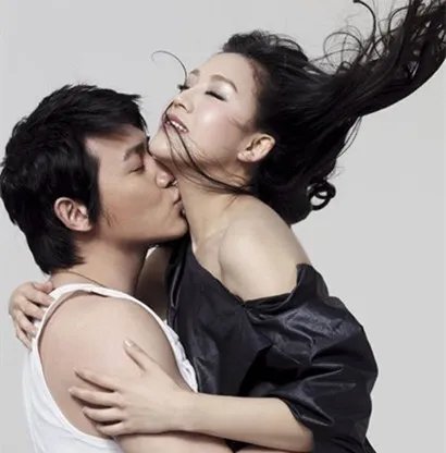 丁丁和张玮的结婚照观赏 整个过程让人哭笑不得