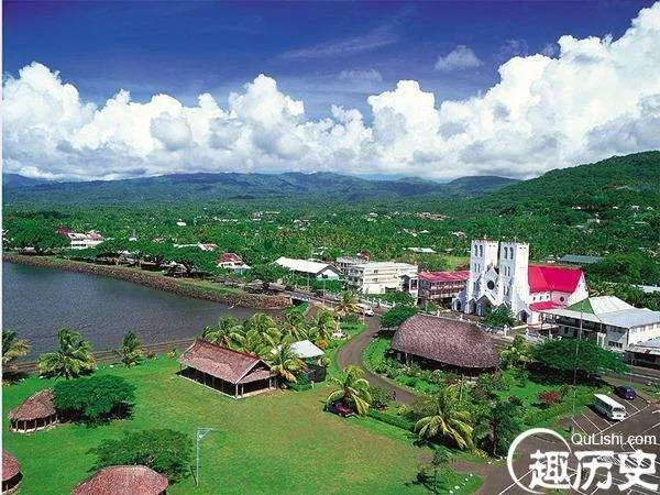 瑙鲁是世界上最小的岛国，面积仅为22平方千米