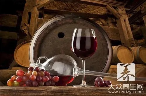 葡萄酒泡洋葱有什么好处呢？