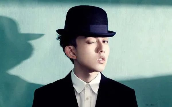 没关系你也不用给我机会，反正我有一生可以浪费什么歌