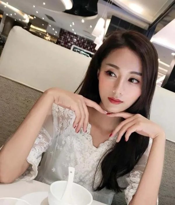 小仙女和周杰伦是什么关系?