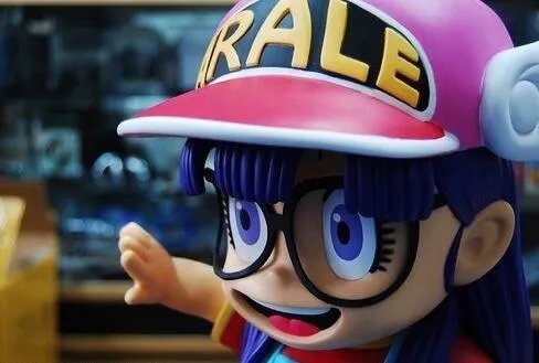 阿拉蕾(崔雅涵)是谁的女儿?