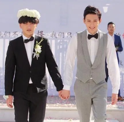 金朴俊张耘硕照片曝光 两人大方秀恩爱！