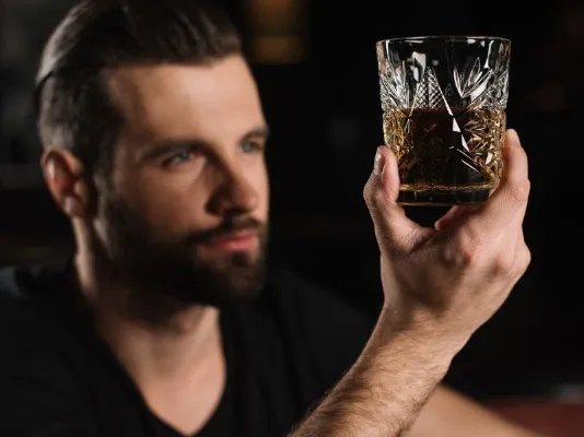 男士面部永久脱毛选择激光脱毛的优势