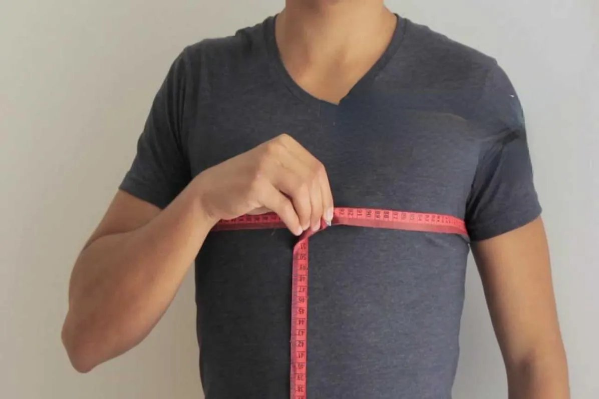 量胸围的方法示意图