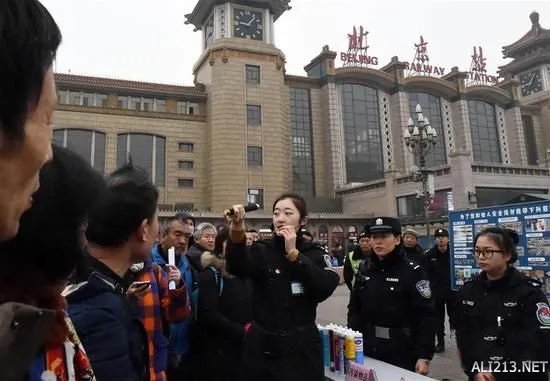 来不及了快上车！盘点春运期间全国十大最拥挤火车站