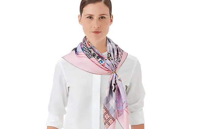 爱马仕丝巾怎么系好看 爱马仕丝巾的系法图解