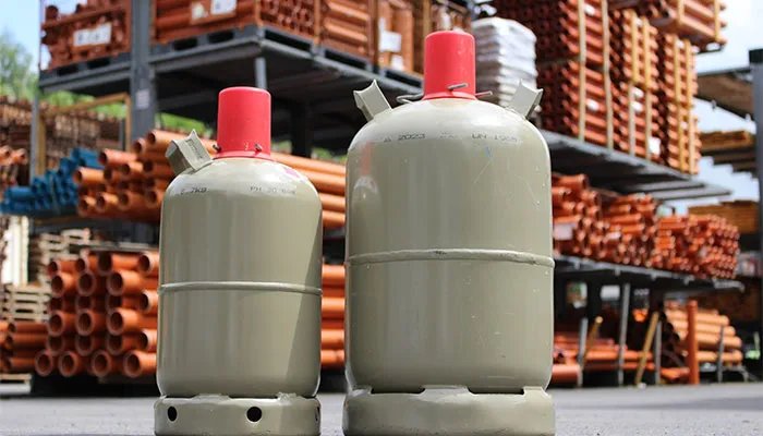 煤气罐着火先灭火还是先关阀门 煤气罐着火先关什么