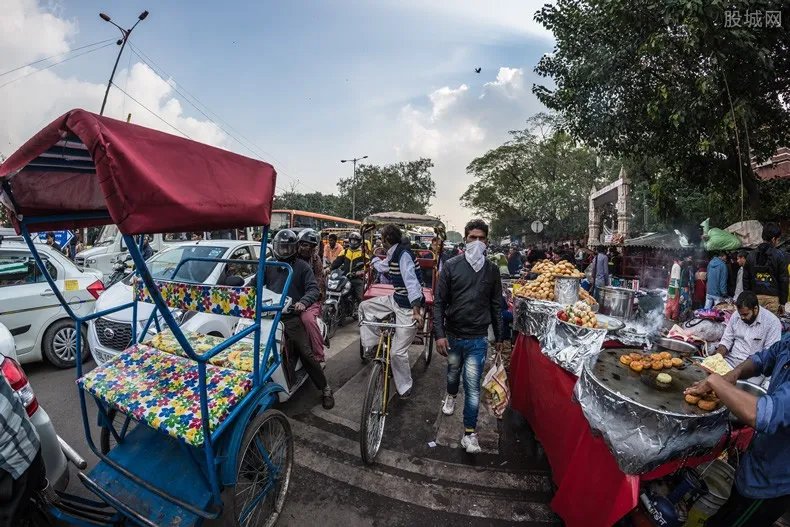 印度最大贫民窟确诊病例破千 累计确诊达到78121