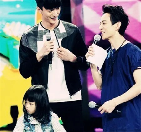 张亮天天快乐大本营萌翻天 最潮父子来挑战最新环节