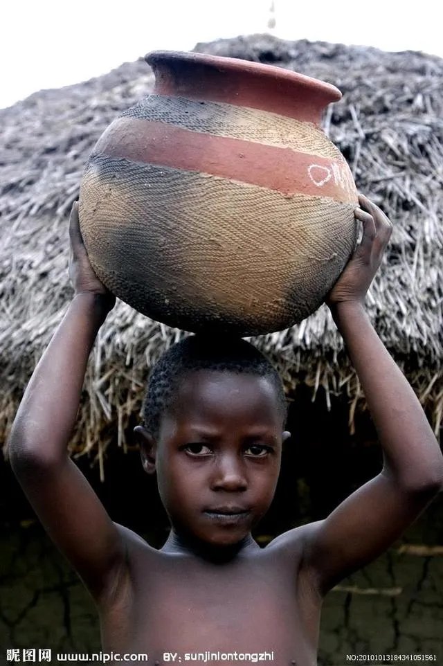 非洲小孩为什么怕外国人？