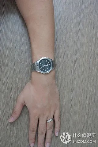 简单干净商务范儿:CASIO 卡西欧 LIW-120DJ-1AJF 男款光动能腕表