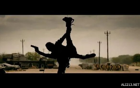 电影《生化危机6》中文正式预告 女主回归自带BGM