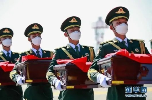 机场水门最高礼遇迎接烈士遗骸，这些烈士做了哪些贡献？
