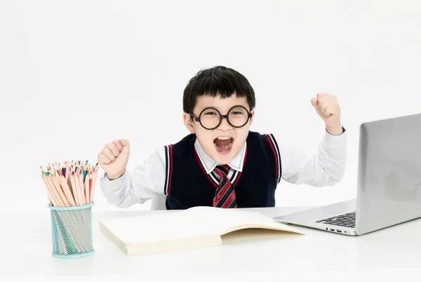 2021最好听的男英文名 简短洋气的英文名男2021