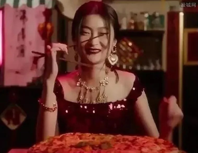 杜嘉班纳左也被骂惨 杜嘉班纳模特左也摊上大事了