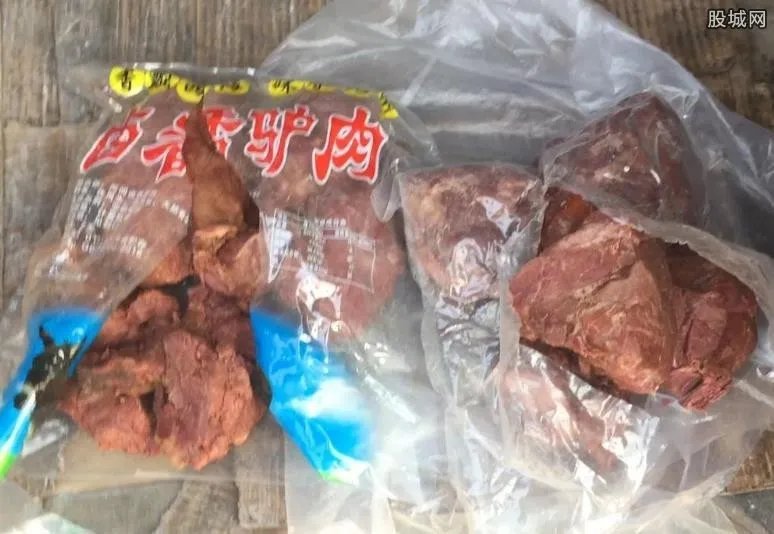 假驴肉销往北京 黑心商贩为利益售卖假驴肉