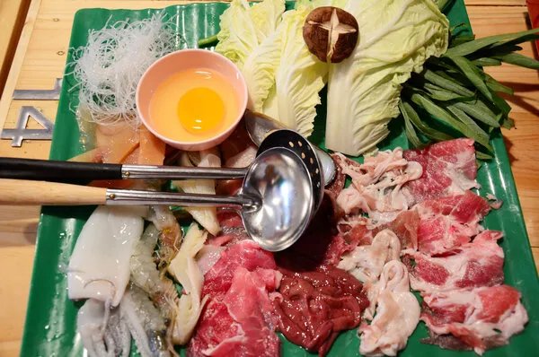 男足饮食遭曝光 国足烂是中餐的错？