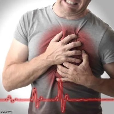 俄罗斯女歌手演唱会猝死 高音飙到一半突然倒下