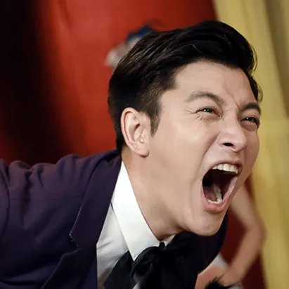 贾乃亮打李小璐图片搞笑 新剧夫妻恩爱上演