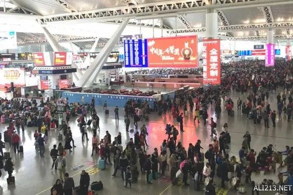 来不及了快上车！盘点春运期间全国十大最拥挤火车站