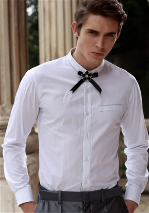 夏天婚礼新郎穿什么合适 如何打造浪漫夏季婚礼