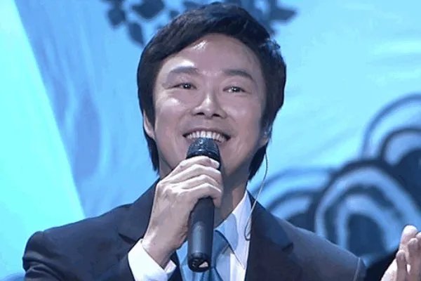 那些宣布退圈就退的干净利落的明星都有谁?