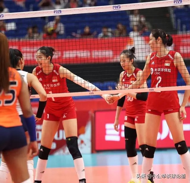 中国女排四连胜,朱婷赛后霸气应对提问,日本男记者一脸崇拜,你怎么看?