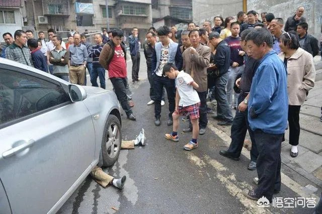 杭州两位出租车司机,上路碰瓷200多起,诈骗超70万,你怎么看?