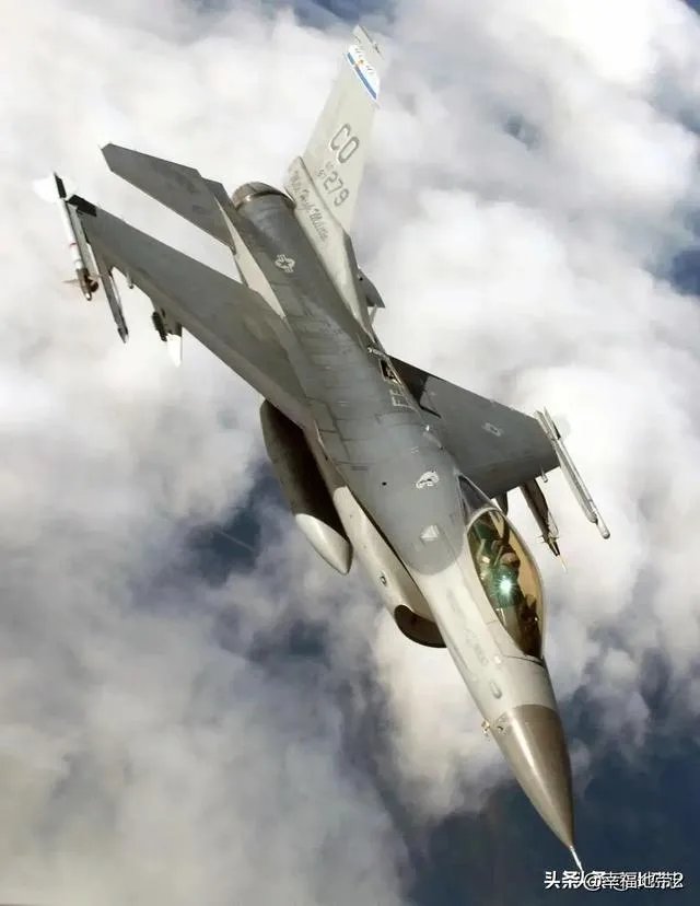 怎么看美国加f16战机坠毁，这是自5月起出现的第5起坠机事件？