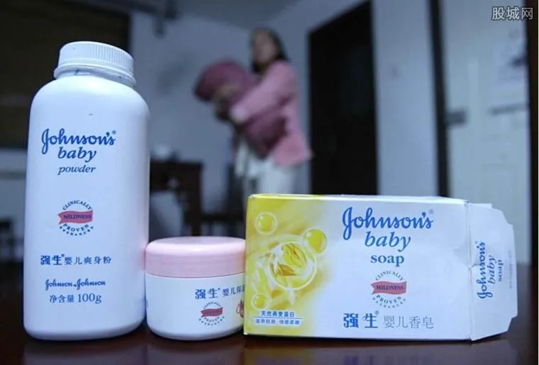 男子患癌告赢强生公司 强生爽生粉致癌令人惶恐