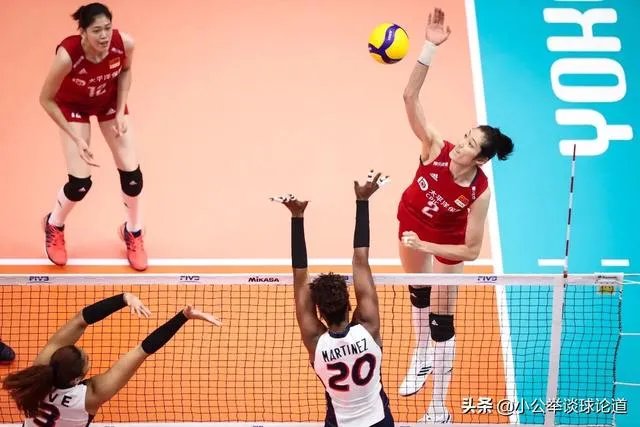 中国女排四连胜,朱婷赛后霸气应对提问,日本男记者一脸崇拜,你怎么看?