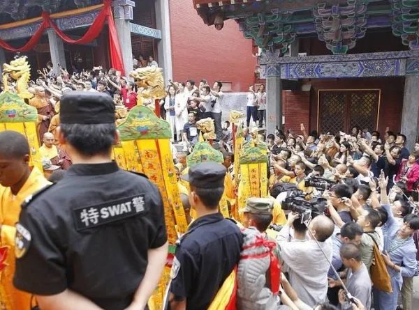 少林寺什么时候举办首届无遮大会?