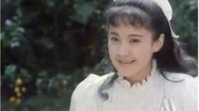 剧雪和何群离婚后现任老公是王辉吗 剧雪年轻时的照片组图