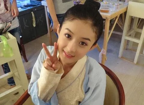 赵丽颖陷害袁姗姗出丑是怎么回事？ 真相令人大吃一惊