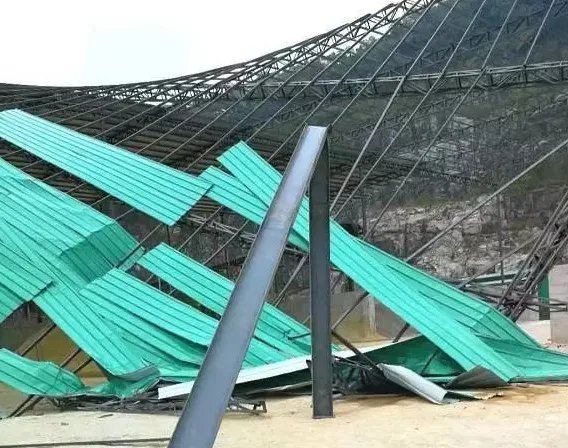 深圳一脚手架坍塌伤亡情况如何？