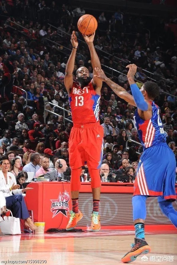 哈登三分17中1，是他执着于纪录还是教练的安排，你怎么看哈登的低迷表现？