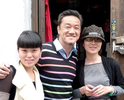 康熙来了陈为民告别式引关注 现场公开示爱慈瑜