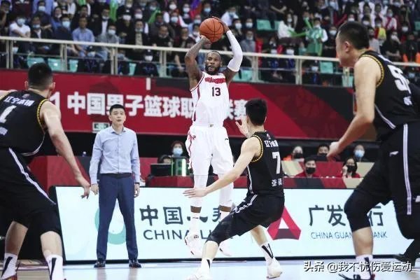 辽宁男篮纸面实力占优，总决赛第一场到底输在了哪里？