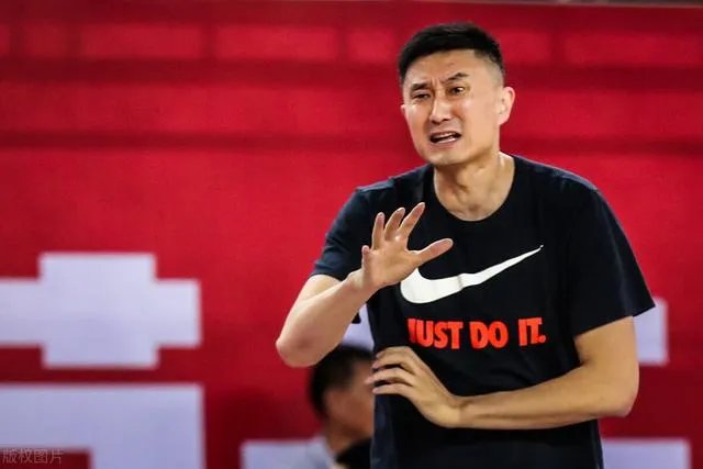 辽宁男篮纸面实力占优，总决赛第一场到底输在了哪里？