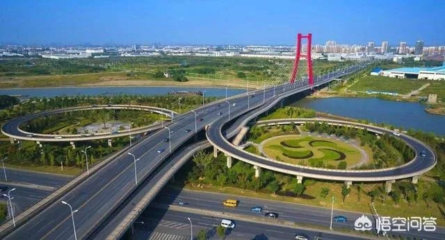 如何评价男子高速掉头逆行？