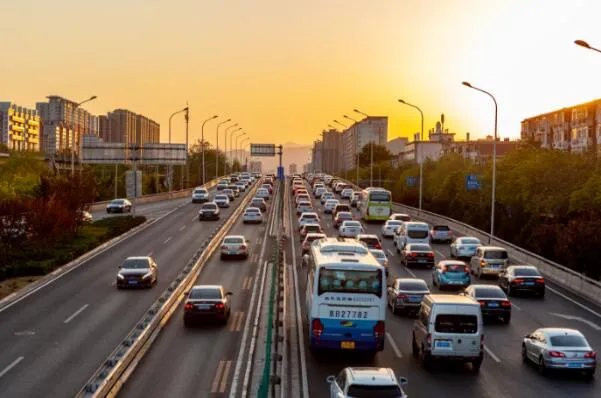 2021清明节高速公路免费吗  清明节高速收不收过路费