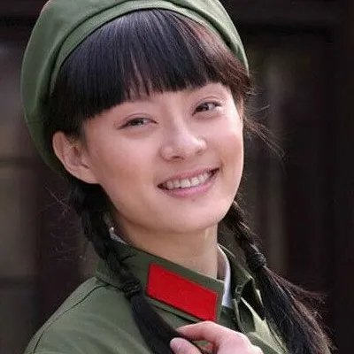 孙俪17岁青涩军装照曝光 军旅生涯让她更坚强