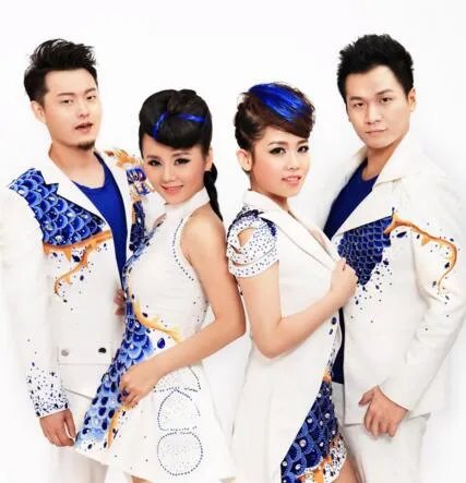 星光大道李娜个人资料曝光 属于乐队美声四季一炮而红