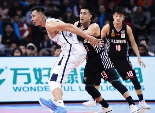 郭艾伦失声痛哭,你认为他尽力了吗?